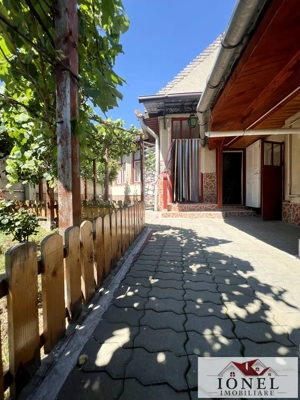 Vanzare casa in Ciugud 1800 mp teren - imagine 2