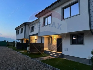 Casă / Vilă  cu 4 camere de vânzare Corbeanca - imagine 2