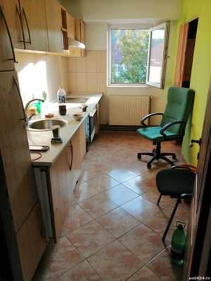 Apartament de închiriat, 3 camere  - imagine 4 Apartament de închiriat, 3 camere  - imagine 4