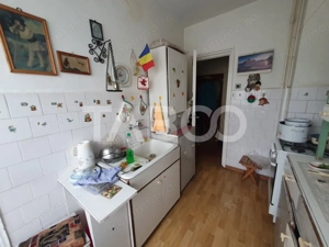 Apartament 2 camere semidecomandat etaj 1 zona Tudor Vladimirescu - imagine 5