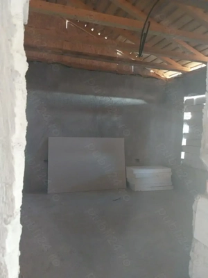 Vand teren cu casa la gri - imagine 10 Vand teren cu casa la gri - imagine 10