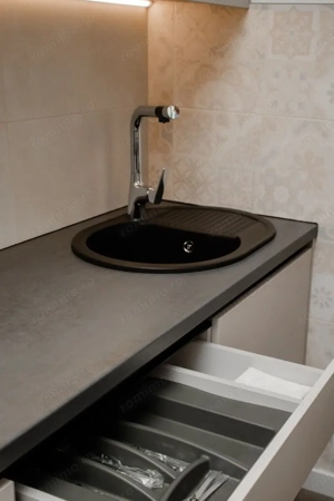 Garsoniera in zona Izvor - imagine 4