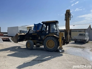 Buldoexcavator Caterpillar - imagine 2