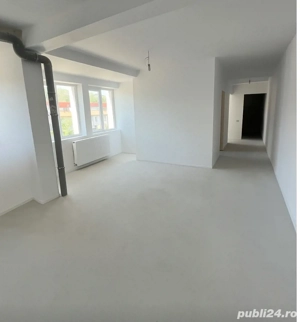 Apartament cu 3 camere -Str. Eroilor Floresti zona Spartan