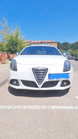 De vânzare: Alfa Romeo Giulietta 1.4 T-Jet Turbo Distinctive Benzina   120 CP | 2011 | EURO 5 - imagine 2