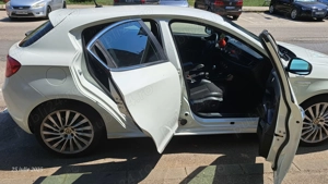 De vânzare: Alfa Romeo Giulietta 1.4 T-Jet Turbo Distinctive Benzina   120 CP | 2011 | EURO 5 - imagine 3