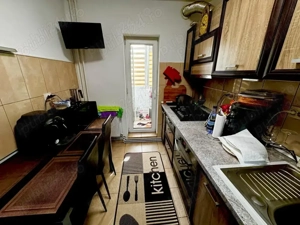 Apartament 3 camere Lipovei etaj 3 decomandat amenajat centrala proprie