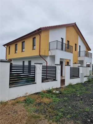 Duplex finalizat - bine compartimentat - toate utilitatile - doua balcoane