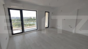 Apartament 3 camere, nemobilat, terasa 29 mp, vedere spre lac, SunLake Residence - imagine 2