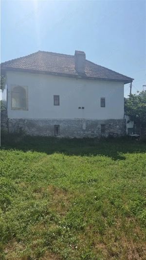 Casă cu teren 3800 mp,situată in com. Berislăvesti - imagine 9