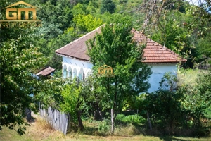 Casă cu teren 3800 mp,situată in com. Berislăvesti - imagine 2