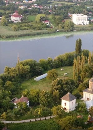 Silistea Snagovului, teren intravilan , 2700m , langa palatul Ginga