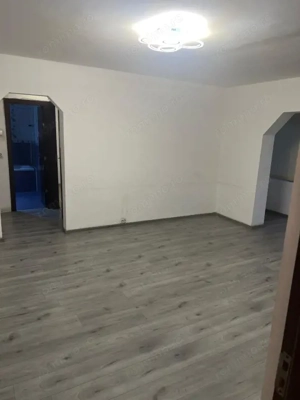 Apartament 60 mp, 2 camere semidecomandat-CV9 - imagine 3