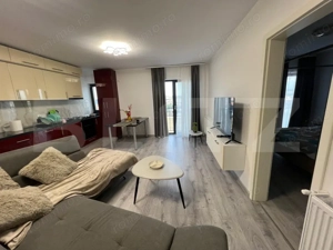 Apartament cu 2 camere– amenajat cu stil și pat baldachin în dormitor - imagine 8