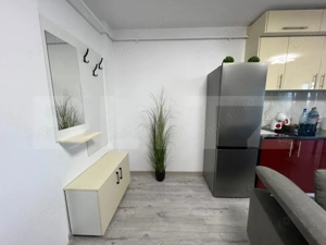 Apartament cu 2 camere– amenajat cu stil și pat baldachin în dormitor - imagine 9