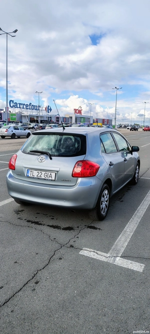 Vând Toyota Auris Benzină  - imagine 2