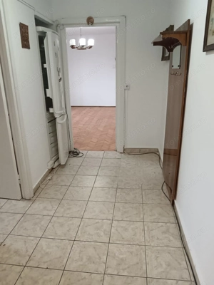 4 camere confort 1 centrala proprie 2 bai zona Circumvalatiunii - imagine 2