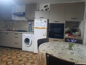 Casă de vânzare în Uileacul de munte cu doua clădiri în curte 