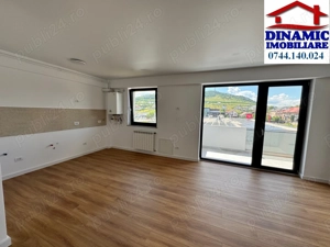 Ap. 1 cam, et. 3, 41 mp. Preț 42.000   + TVA 21% - imagine 5