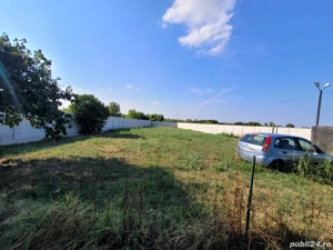 Teren intravilan de vânzare 