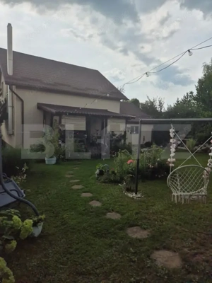 Vila de vanzare in Livezeni cu privelste deosebita, 970mp teren