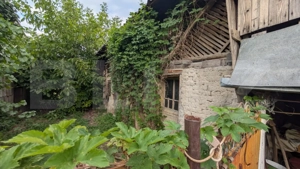 Bucșani 80mp, teren 2540mp casă de renovat - imagine 9