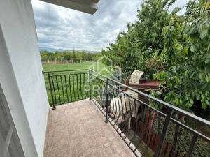 Apartament de vanzare cu 3 camere, scară interioară și curte privată - MICESTI - imagine 7