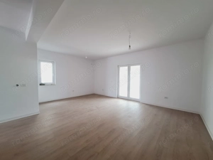 Casa in Mosnita Noua. Bucatarie inchisa. 3 dormitoare si dressing. - imagine 6