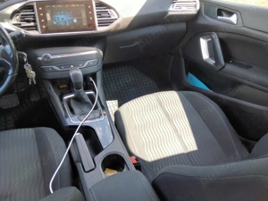 Peugeot 308 1.6 BlueHDI diesel 2017 cutie automata Inmatriculata in Romania - imagine 5 Peugeot 308 1.6 BlueHDI diesel 2017 cutie automata Inmatriculata in Romania - imagine 5