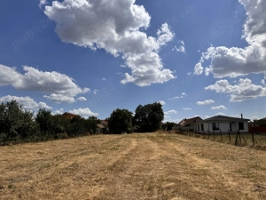 Vând proprietate în Sântandrei, 2800 mp - imagine 2