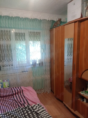 Închiriez apartament 3camere sau 2camere din 3