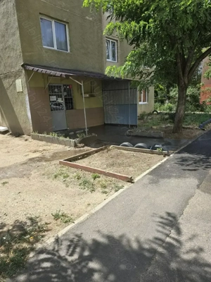 De vanzare spatiu comercial