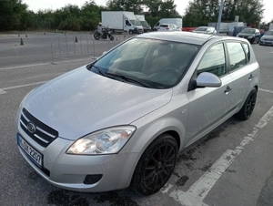 vand autoturism kia ceed