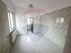 Vilă spațioasă de închiriat – 1 Mai, Piatra Neamț - imagine 11 Vilă spațioasă de închiriat – 1 Mai, Piatra Neamț - imagine 11