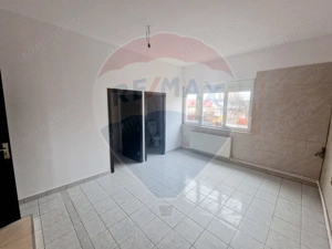 Vilă spațioasă de închiriat – 1 Mai, Piatra Neamț - imagine 13 Vilă spațioasă de închiriat – 1 Mai, Piatra Neamț - imagine 13