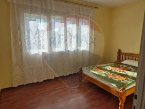 Casă / Vilă cu 6 camere de vânzare - imagine 5