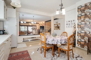 0% Comision - VILA de LUX de vânzare – Cu iaz natural - imagine 12