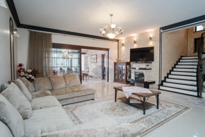 0% Comision - VILA de LUX de vânzare – Cu iaz natural - imagine 5
