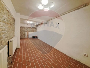 Spațiu comercial-Demisol-Atelier de arta