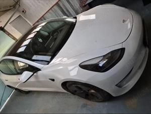 Tesla model 3 LongRange  - imagine 2