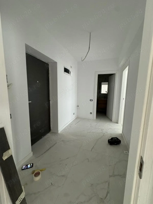 2 camere Metalurgiei Cartier Solar, liber - imagine 5