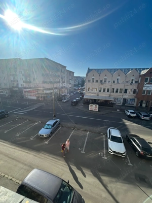 Apartament 2 camere, decomandat - imagine 10