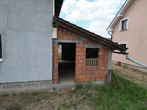 Casa la gri in Frumuseni - imagine 4 Casa la gri in Frumuseni - imagine 4