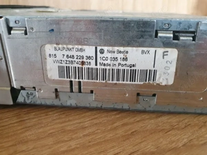 Radio casetofon original Blaupunkt VW New Beetle - imagine 2