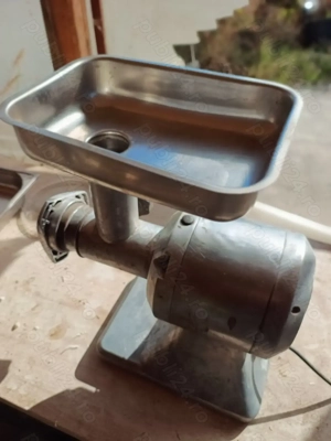 Masina de tocat profesionala schimb cu miei