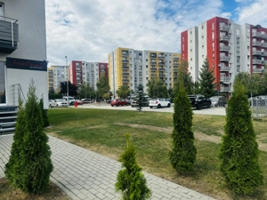 Spatiu Comercial de Vanzare cu 24 de locuri de parcare