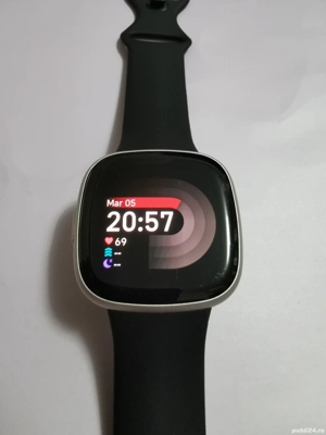 Vând Smartwatch Fitbit Versa 1234 și Sense  - imagine 4