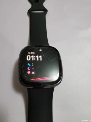 Vând Smartwatch Fitbit Versa 1234 și Sense  - imagine 3