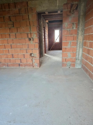 Casa individuala etaj si pod teren 500m toate utilitatile  comuna Sacalaz vatra satului strada Pacii - imagine 2