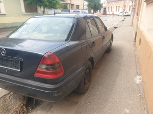 Fără acte Mercedes c 220 